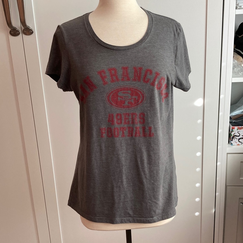 NFL Team Apparel 49ers scoop neck t-shirt